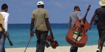 Couleur café et plage de Cuba